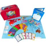 Koffer mit Weltreise-Spiel ausgepackt