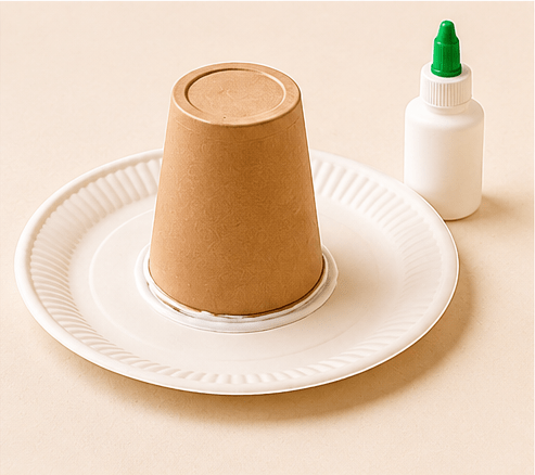 Becher auf Teller kleben
